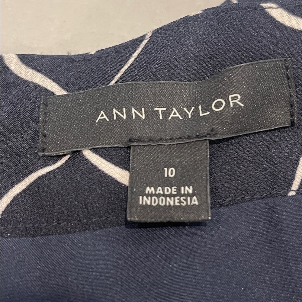 Ann Taylor Ruffled Navy Midi Skirt Size 10 - Picture 6 of 7